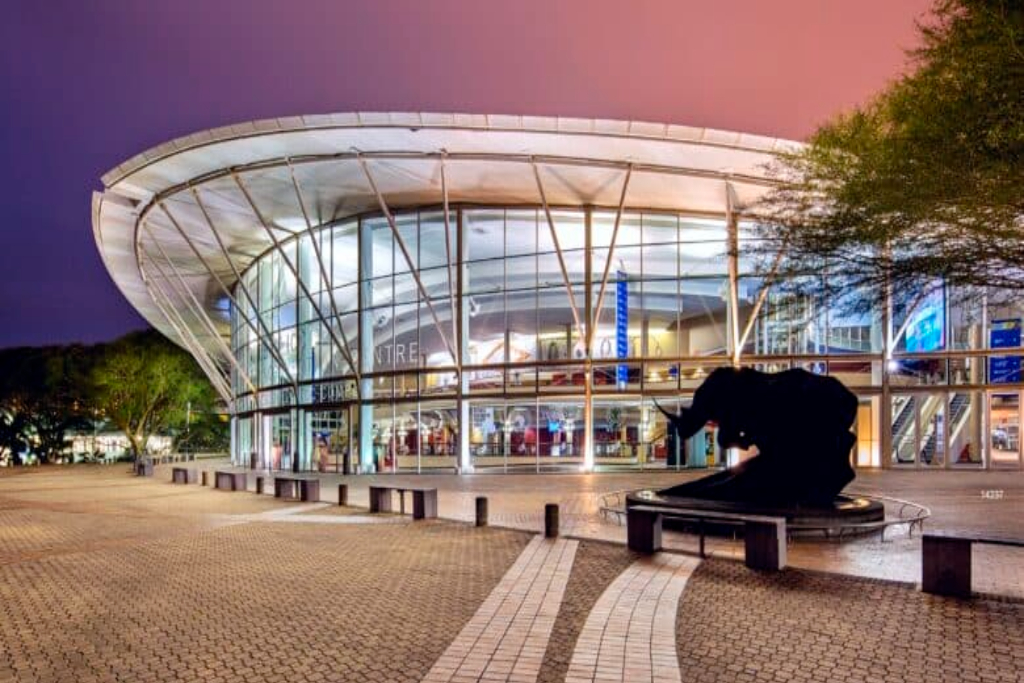 Moldando o futuro de África, através das conexões de hoje!